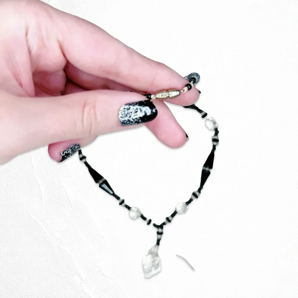 5564. Handmade Black Crystal Necklace